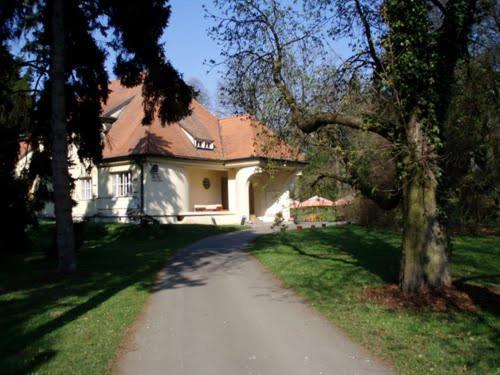 Vila Haj Usov 外观 照片