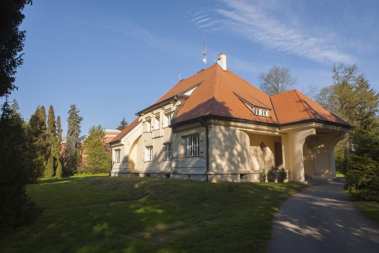 Vila Haj Usov 外观 照片